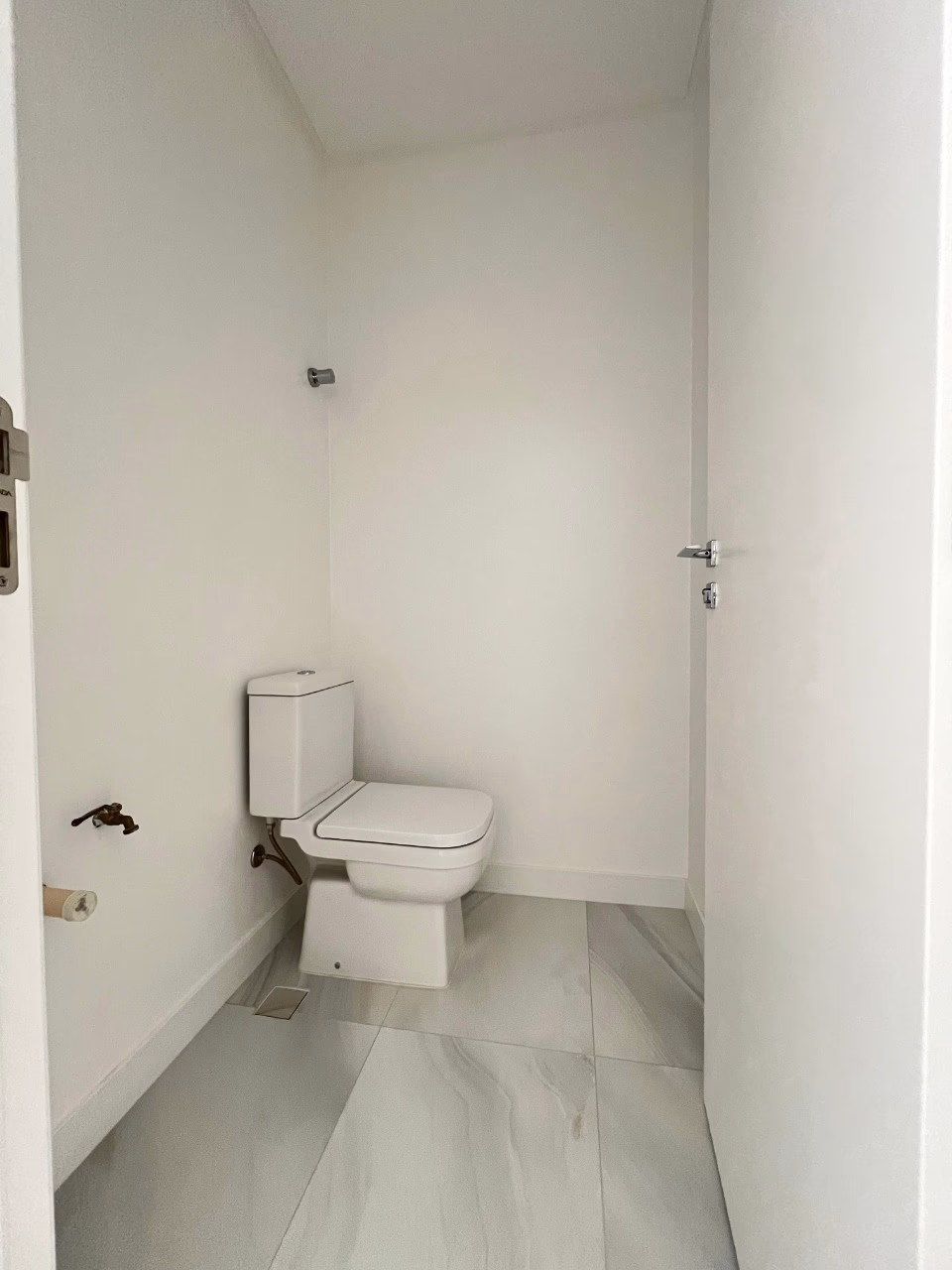 Apartamento 4 suítes em Meia Praia — Meia Praia, Itapema
