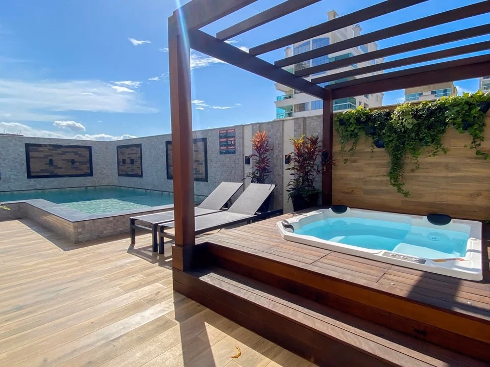 Residencial Long Beach, Rua 240, Bairro Meia Praia, Itapema - SC (2)