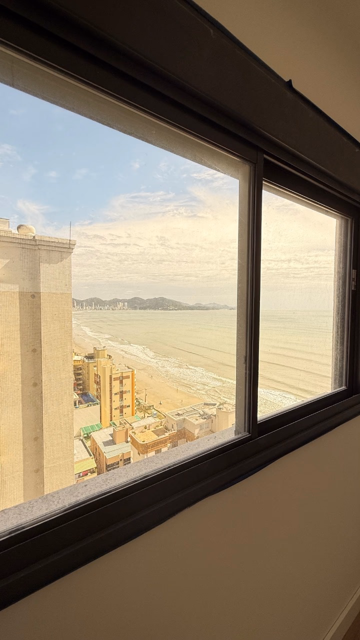 Apartamento 3 suítes em Meia Praia — Meia Praia, Itapema