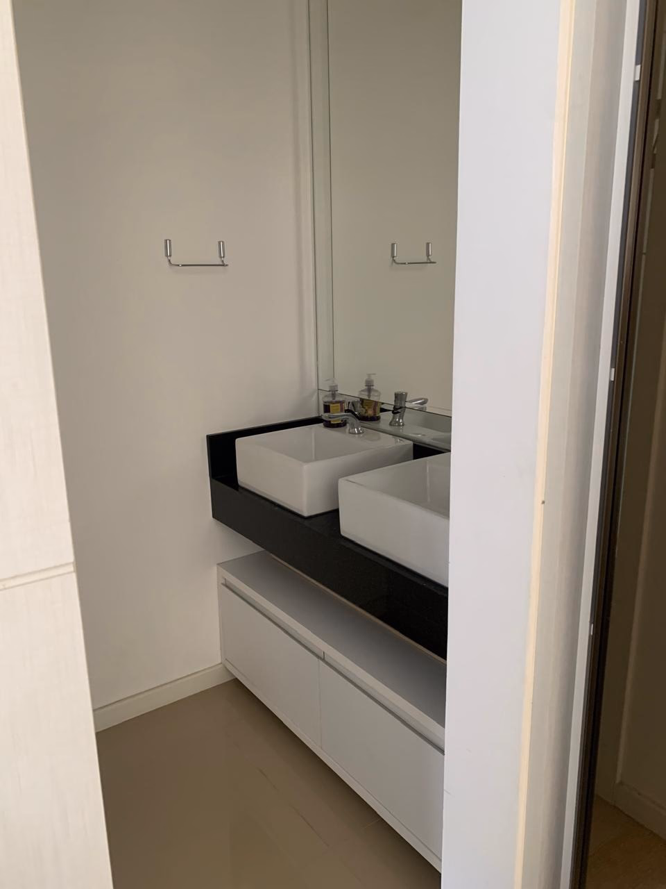 Apartamento 3 suítes em Meia Praia — Meia Praia, Itapema