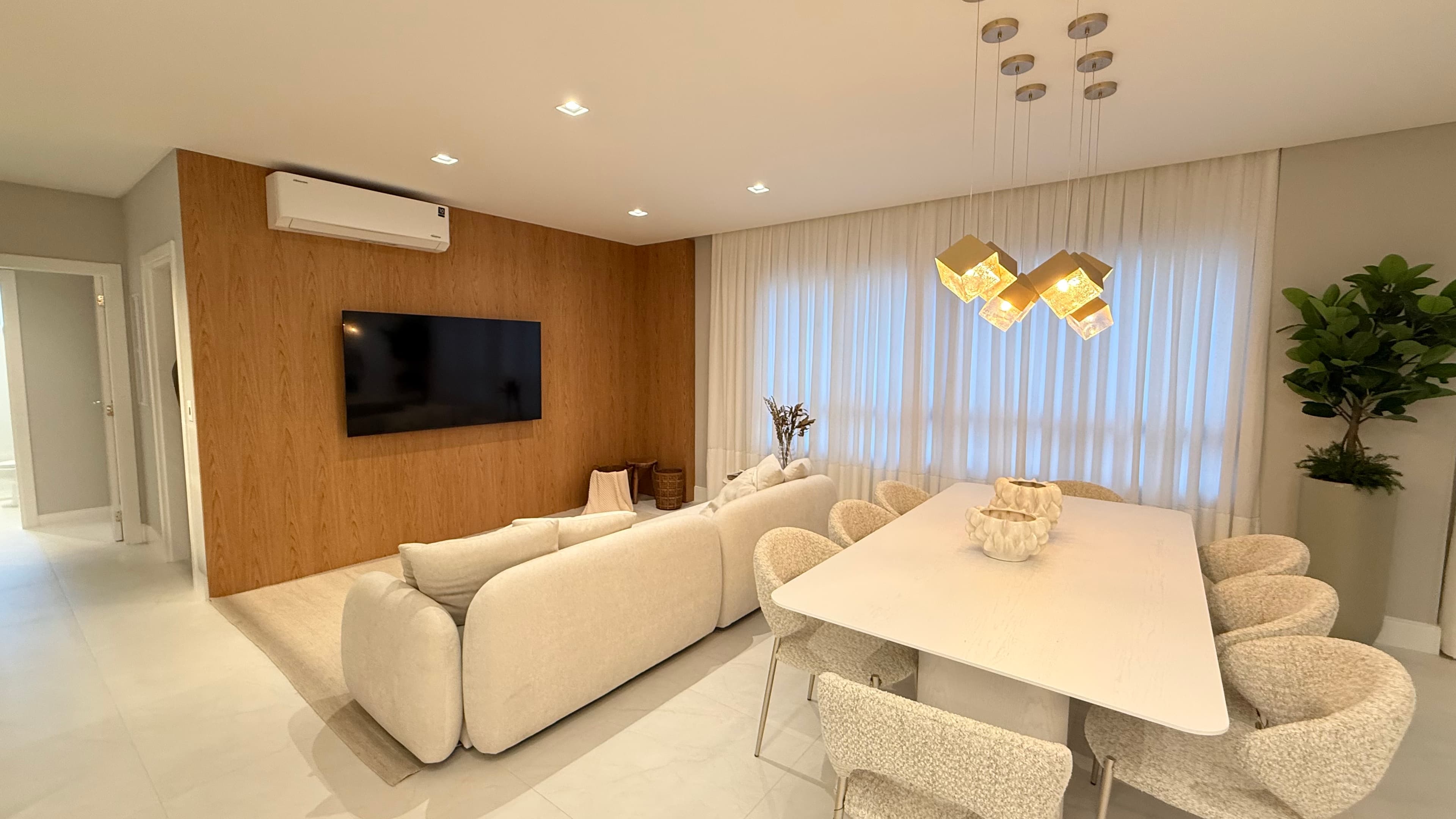 Apartamento 3 suítes em Meia Praia — Meia Praia, Itapema