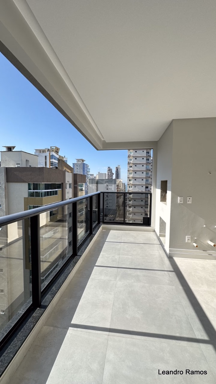 Apartamento 2 suítes em Meia Praia — Meia Praia, Itapema