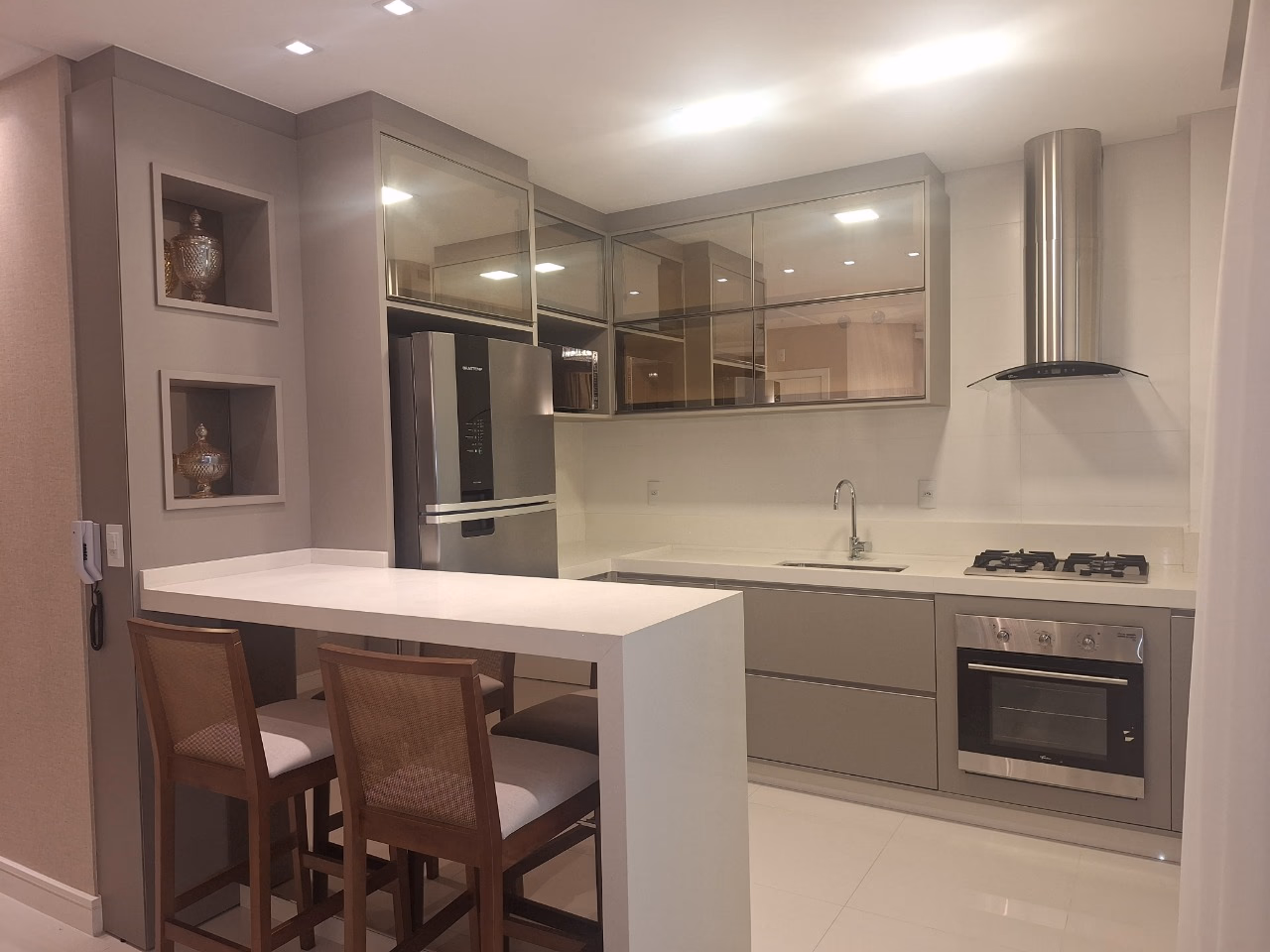 Apartamento 3 suítes em Meia Praia — Meia Praia, Itapema