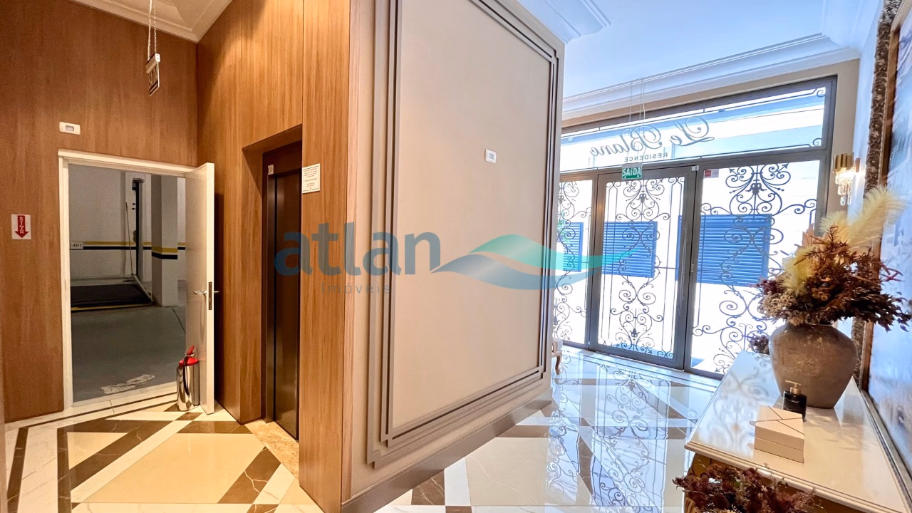 Apartamento quadra mar a venda na Meia Praia, Itapema-SC (7)