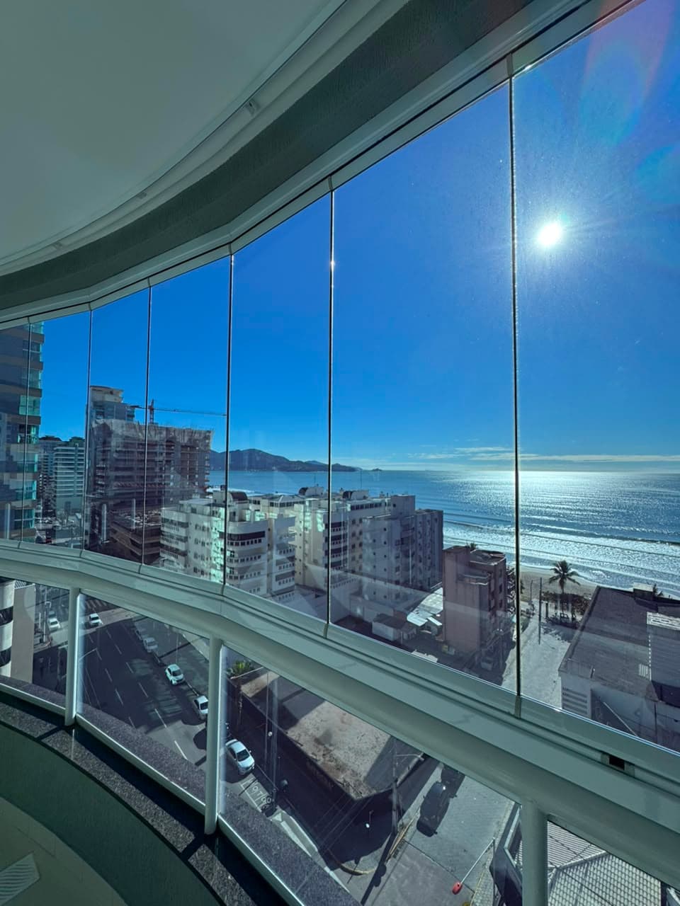 Apartamento 4 suítes em Meia Praia — Meia Praia, Itapema