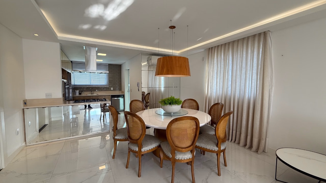 Apartamento 4 suítes em Meia Praia — Meia Praia, Itapema