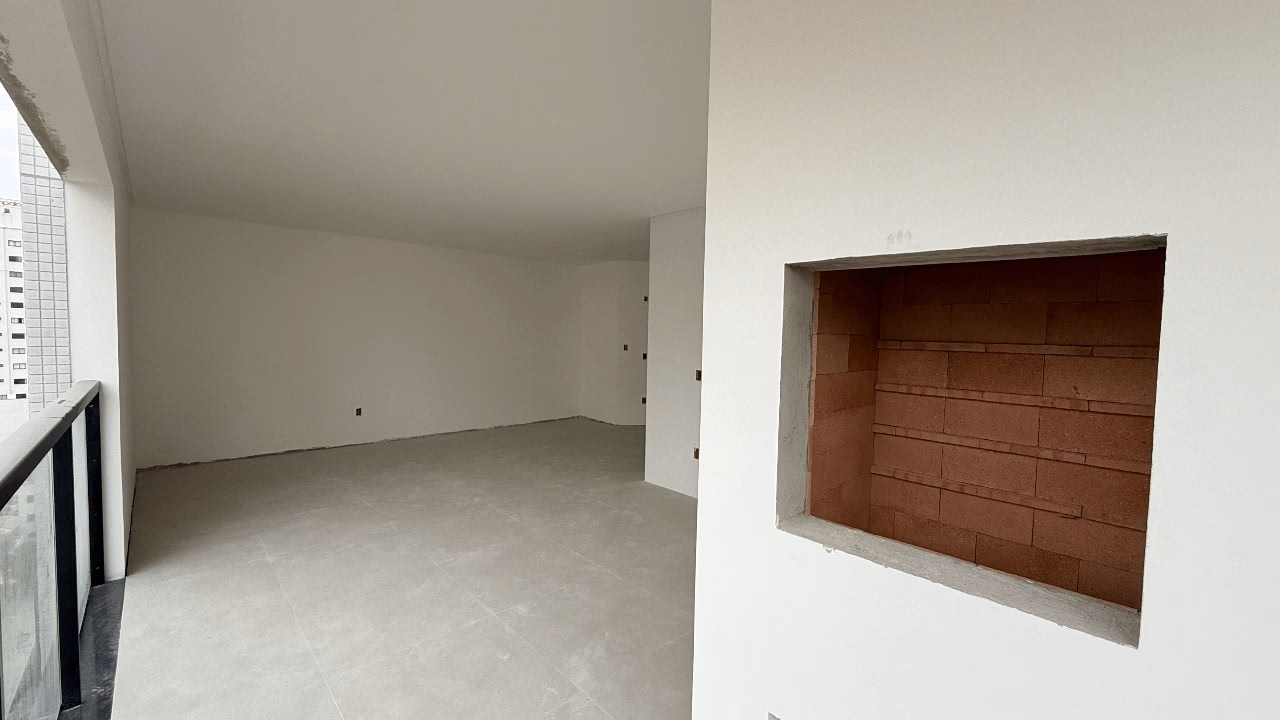 Apartamento 3 suítes em Meia Praia — Meia Praia, Itapema