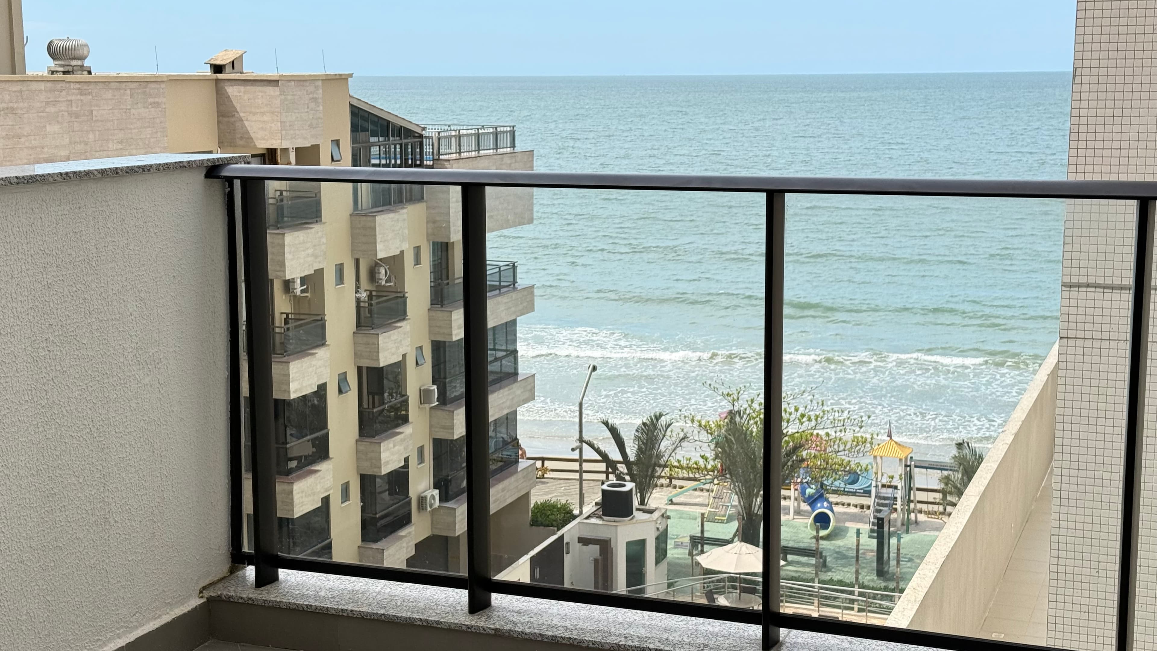Apartamento 3 suítes em Meia Praia — Meia Praia, Itapema