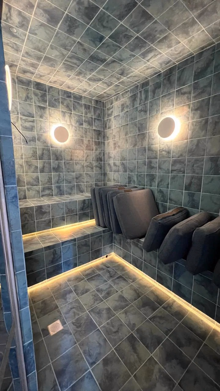 Celisa Residence - Rua 252,  Bairro Meia Praia, Itapema - SC (16)