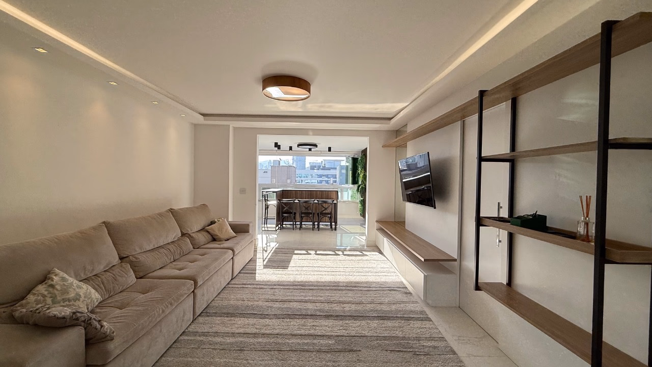 Apartamento 4 suítes em Meia Praia — Meia Praia, Itapema