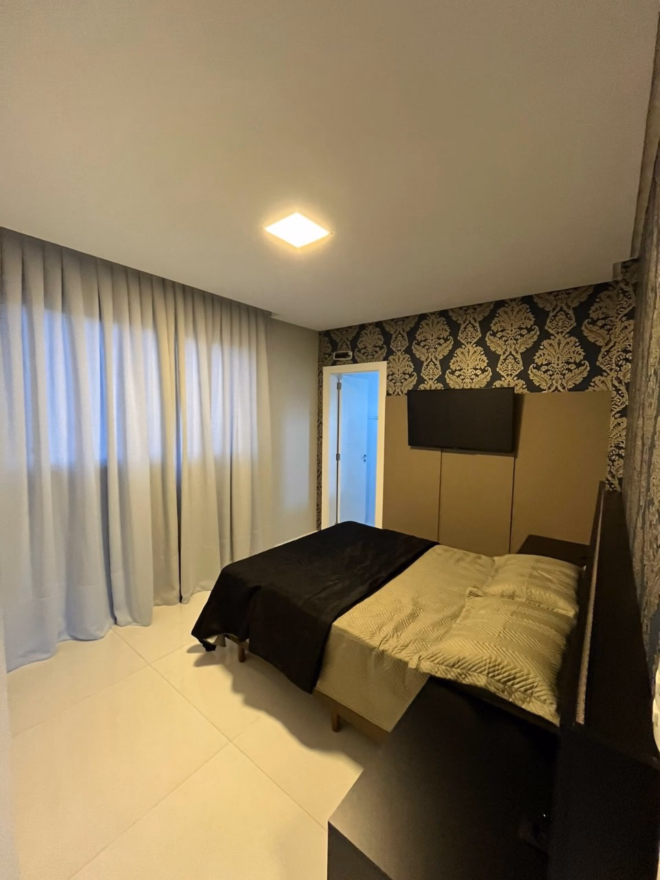 Apartamento 3 suítes em Meia Praia — Meia Praia, Itapema