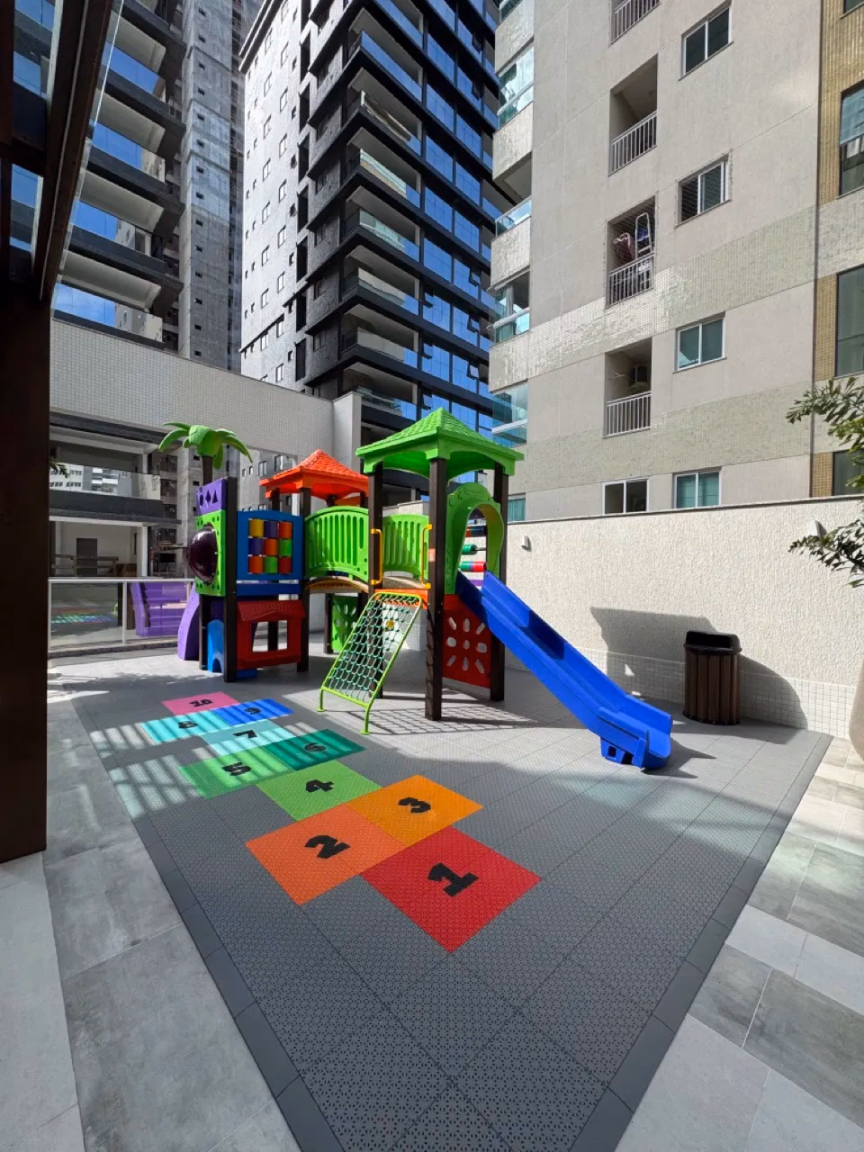 El Elyon - Rua 256, Bairro Meia Praia, Itapema - SC (18)
