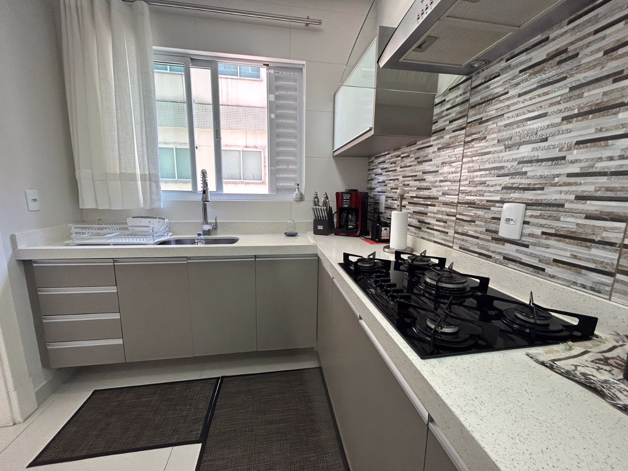 Apartamento 3 suítes em Meia Praia — Meia Praia, Itapema