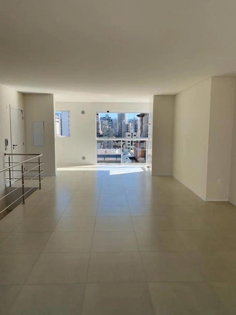 Apartamento 3 suítes em Meia Praia — Meia Praia, Itapema