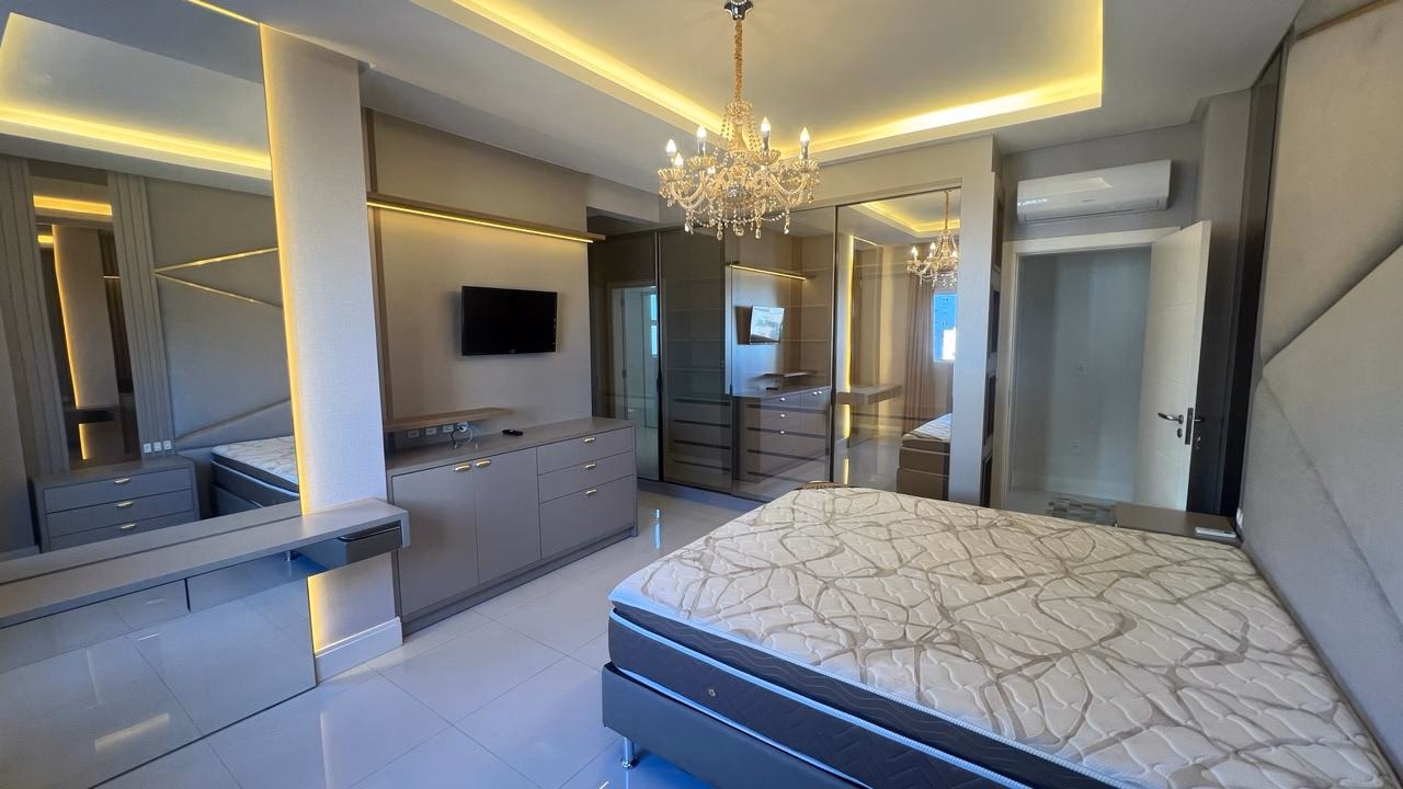 Apartamento 4 suítes em Meia Praia — Meia Praia, Itapema