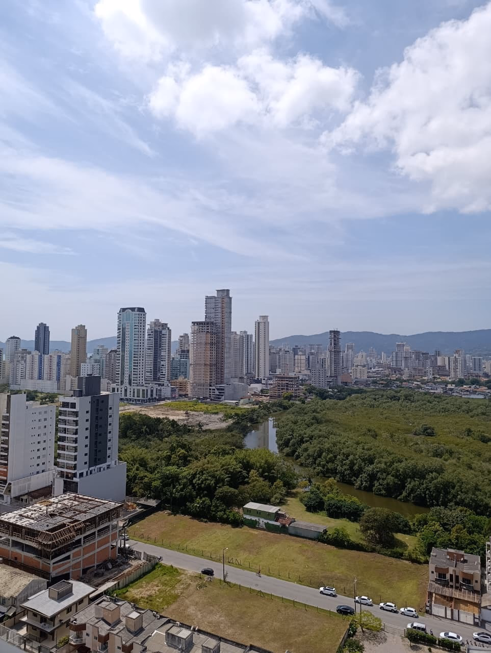 Apartamento 3 suítes em Meia Praia — Meia Praia, Itapema
