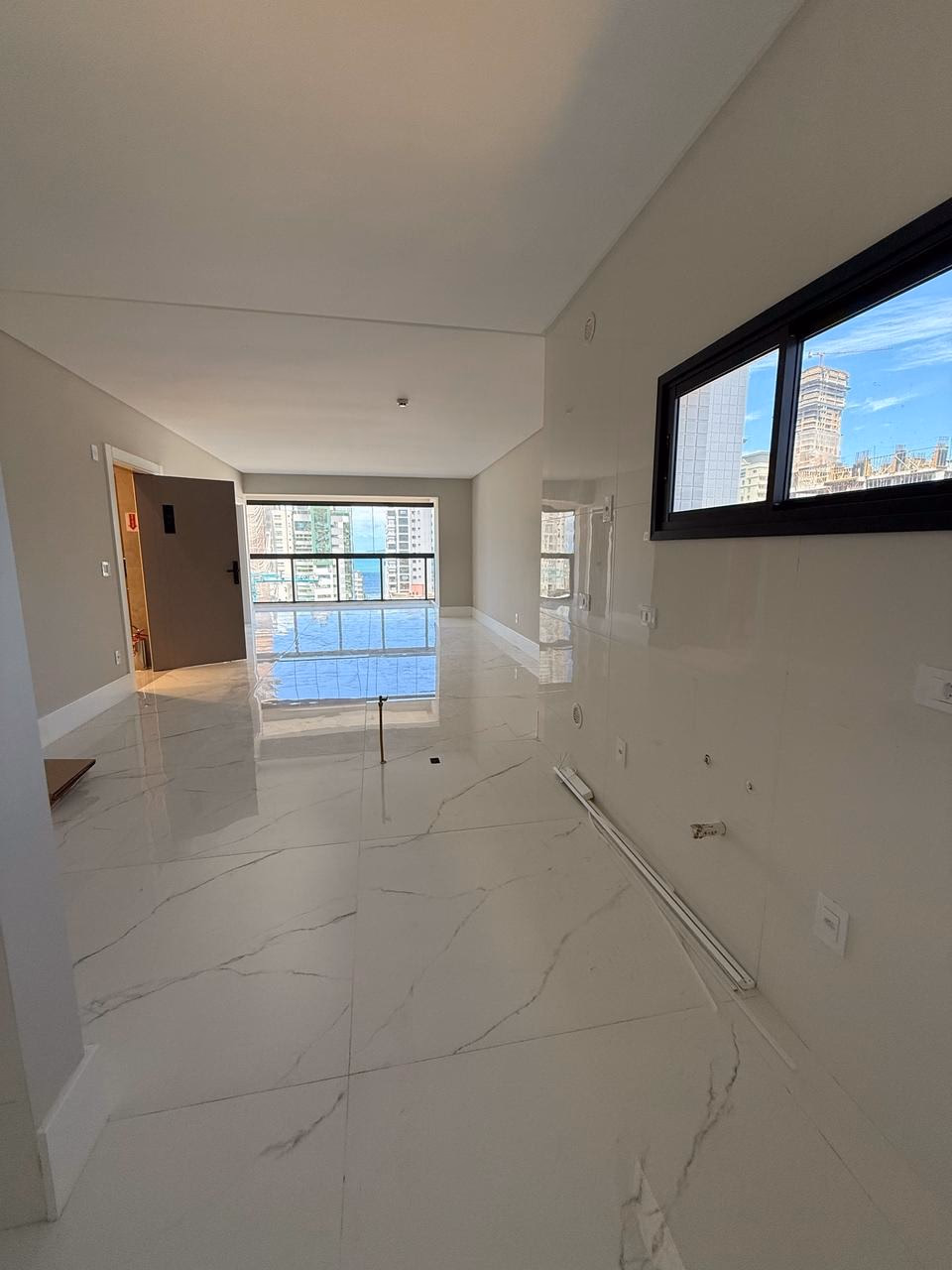 Apartamento 3 suítes em Centro — Centro