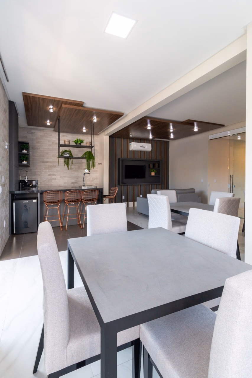 Apartamento 4 suítes em Meia Praia — Meia Praia, Itapema
