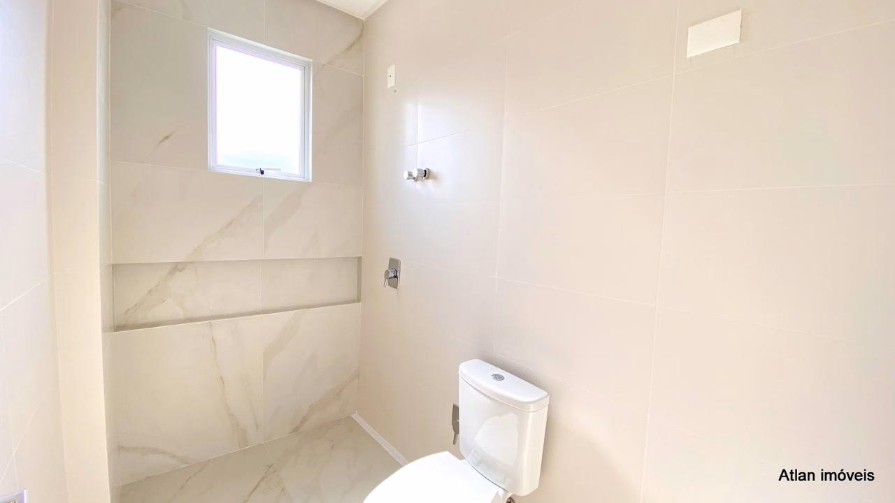 Apartamento 3 suítes em Meia Praia — Meia Praia, Itapema