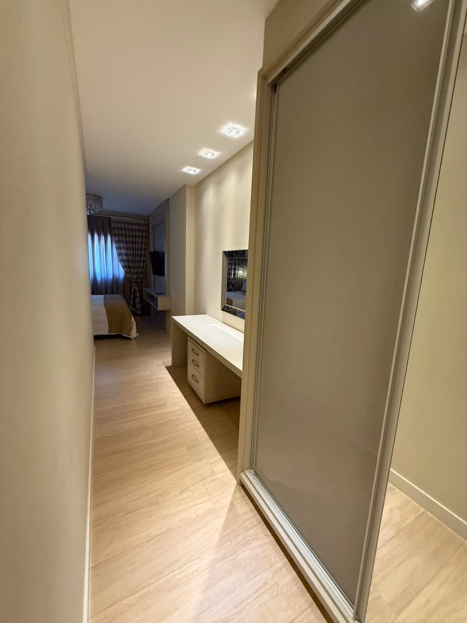 Apartamento 3 suítes em Meia Praia — Meia Praia, Itapema