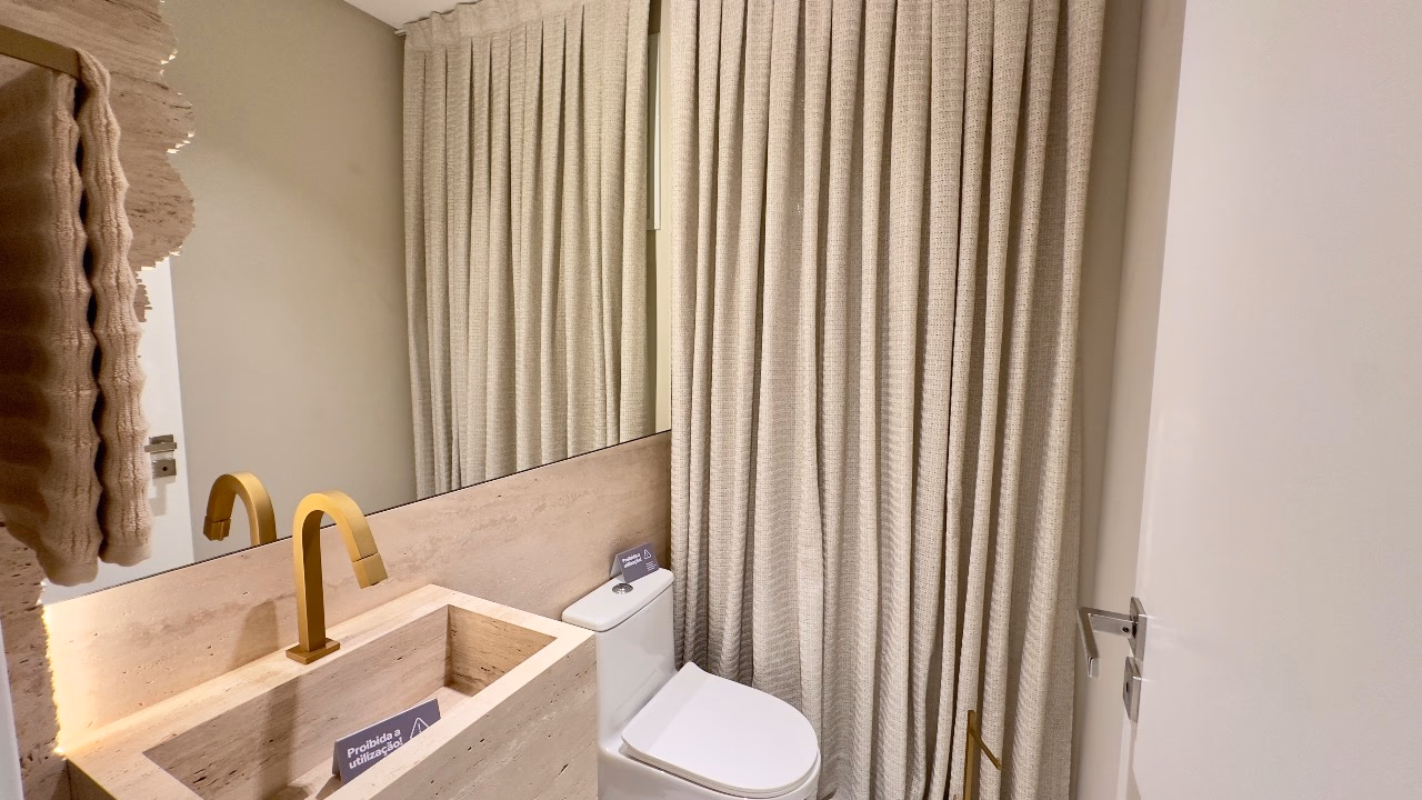 Apartamento 3 suítes em Meia Praia — Meia Praia, Itapema