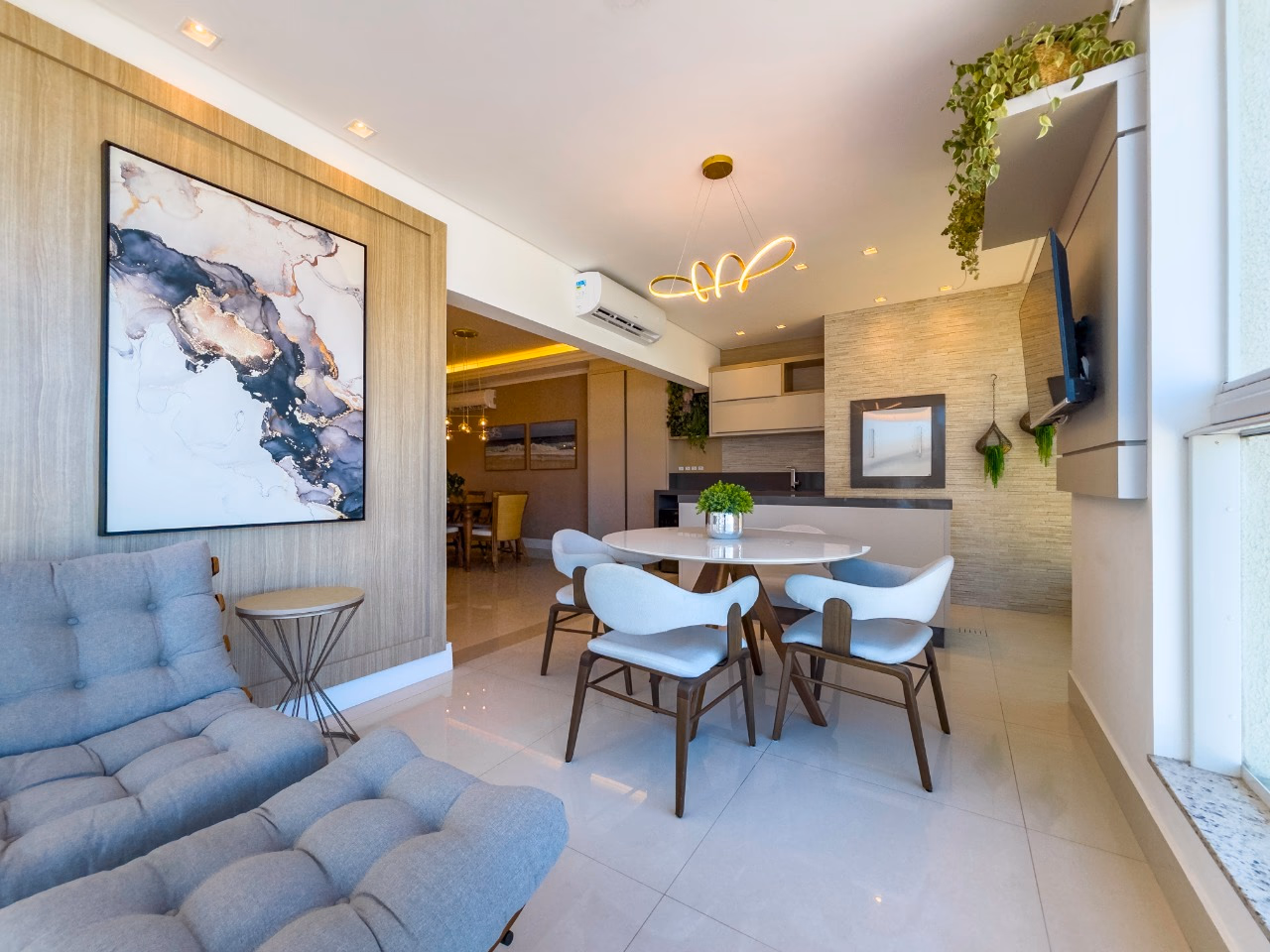 Apartamento 4 suítes em Meia Praia — Meia Praia, Itapema
