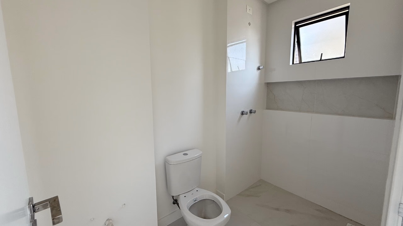 Apartamento 3 suítes em Meia Praia — Meia Praia, Itapema