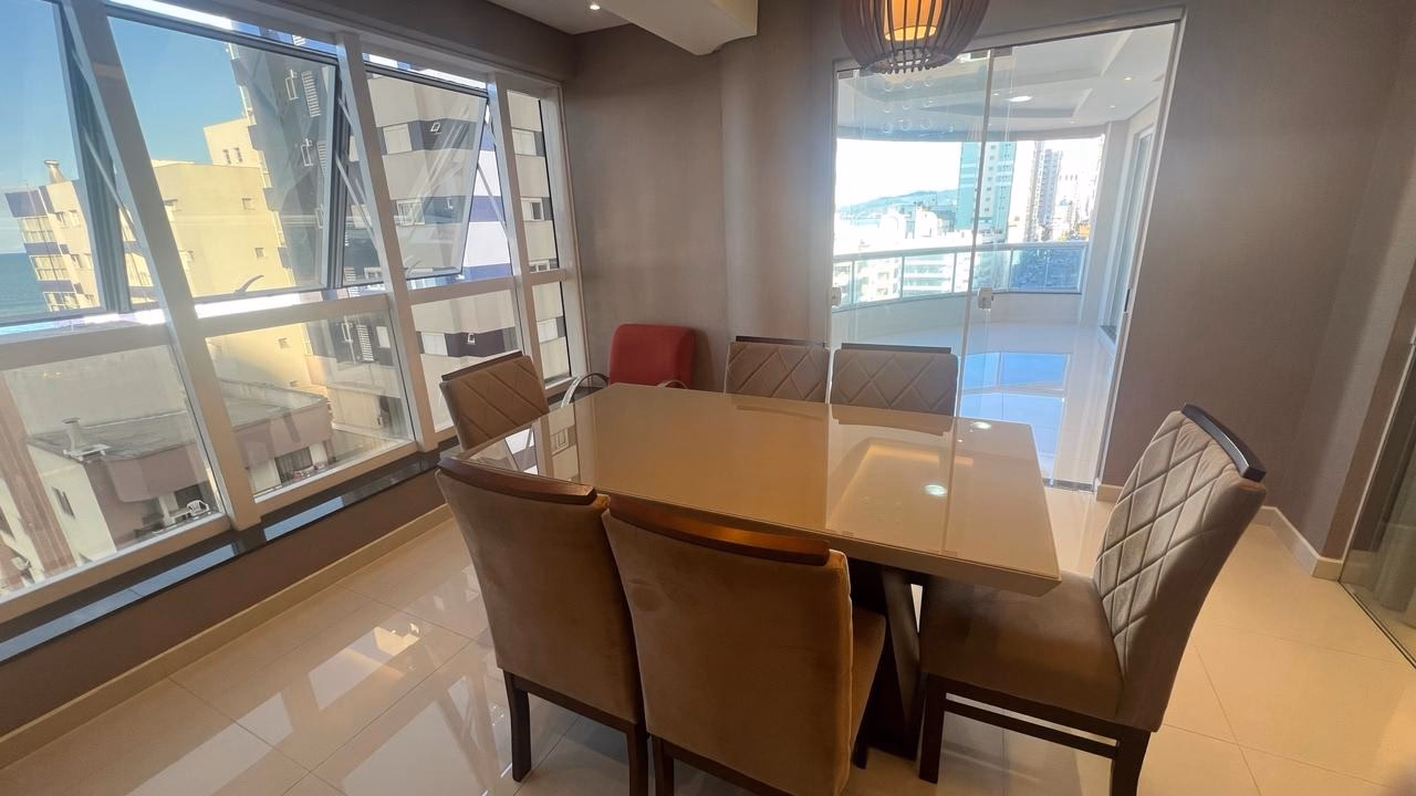 Apartamento 4 suítes em Meia Praia — Meia Praia, Itapema