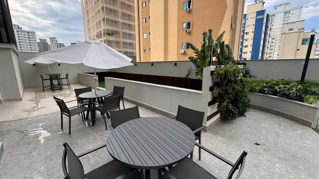 Residencial Zurich, Rua 212, Bairro Meia Praia, Itapema - SC (13)