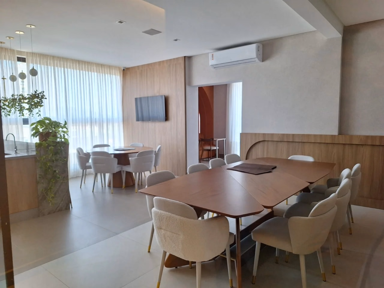 Residencial Ilha do Mel, Rua 264, Bairro Meia Praia, Itapema - SC (1)