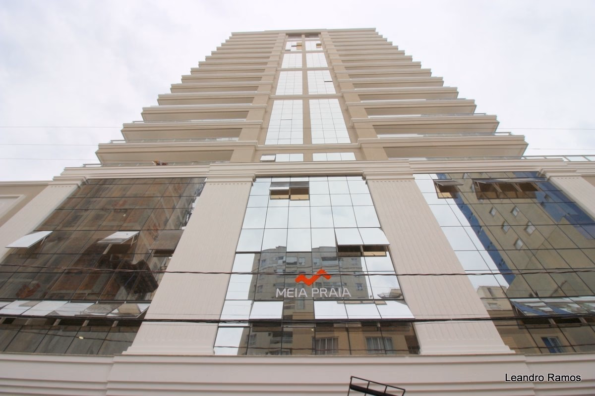 Bella Maria Residencial — Meia Praia