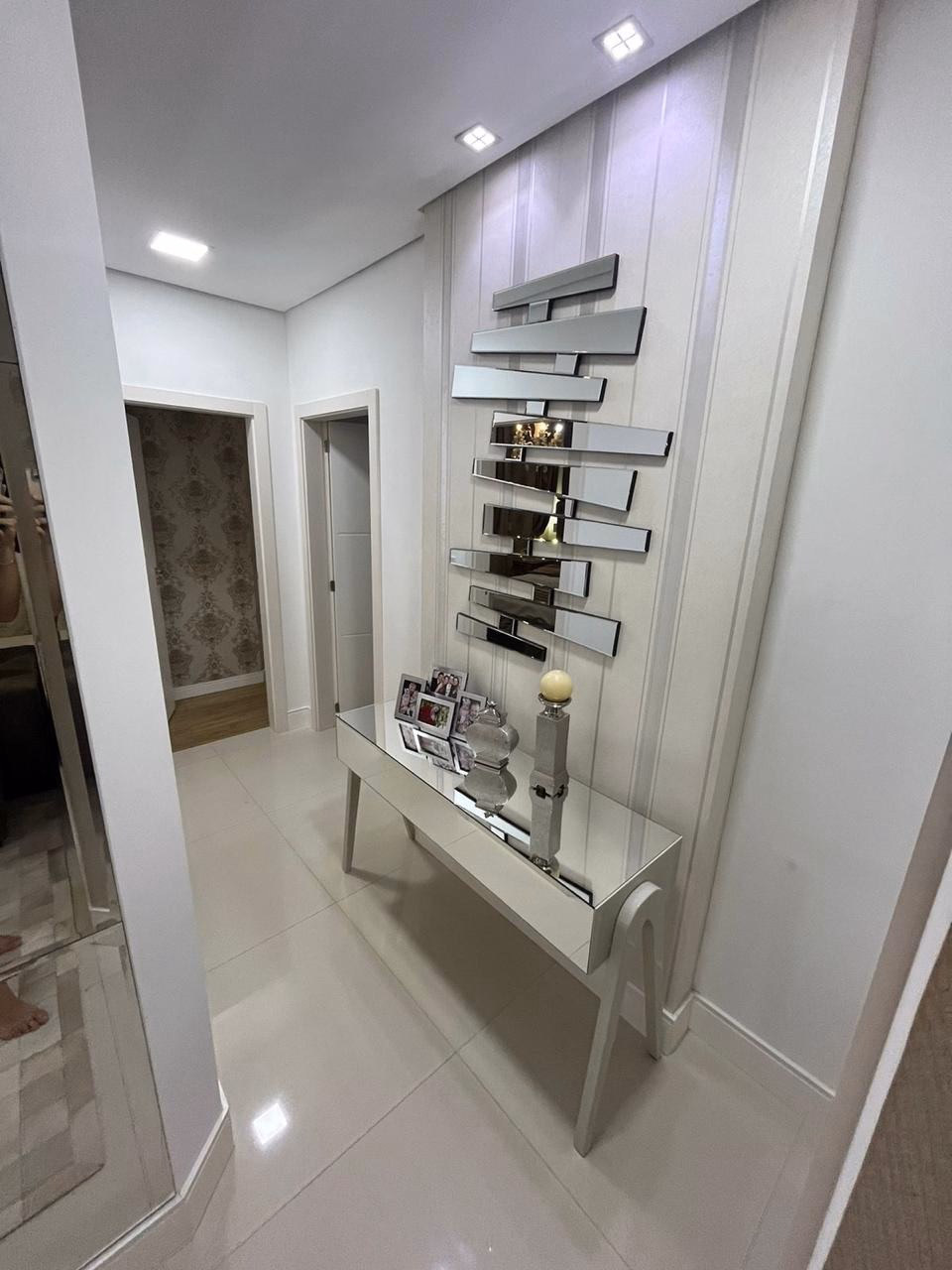 Apartamento 4 suítes em Meia Praia — Meia Praia, Itapema
