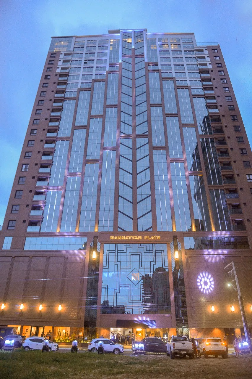 Manhattan Flats Residence — Centro