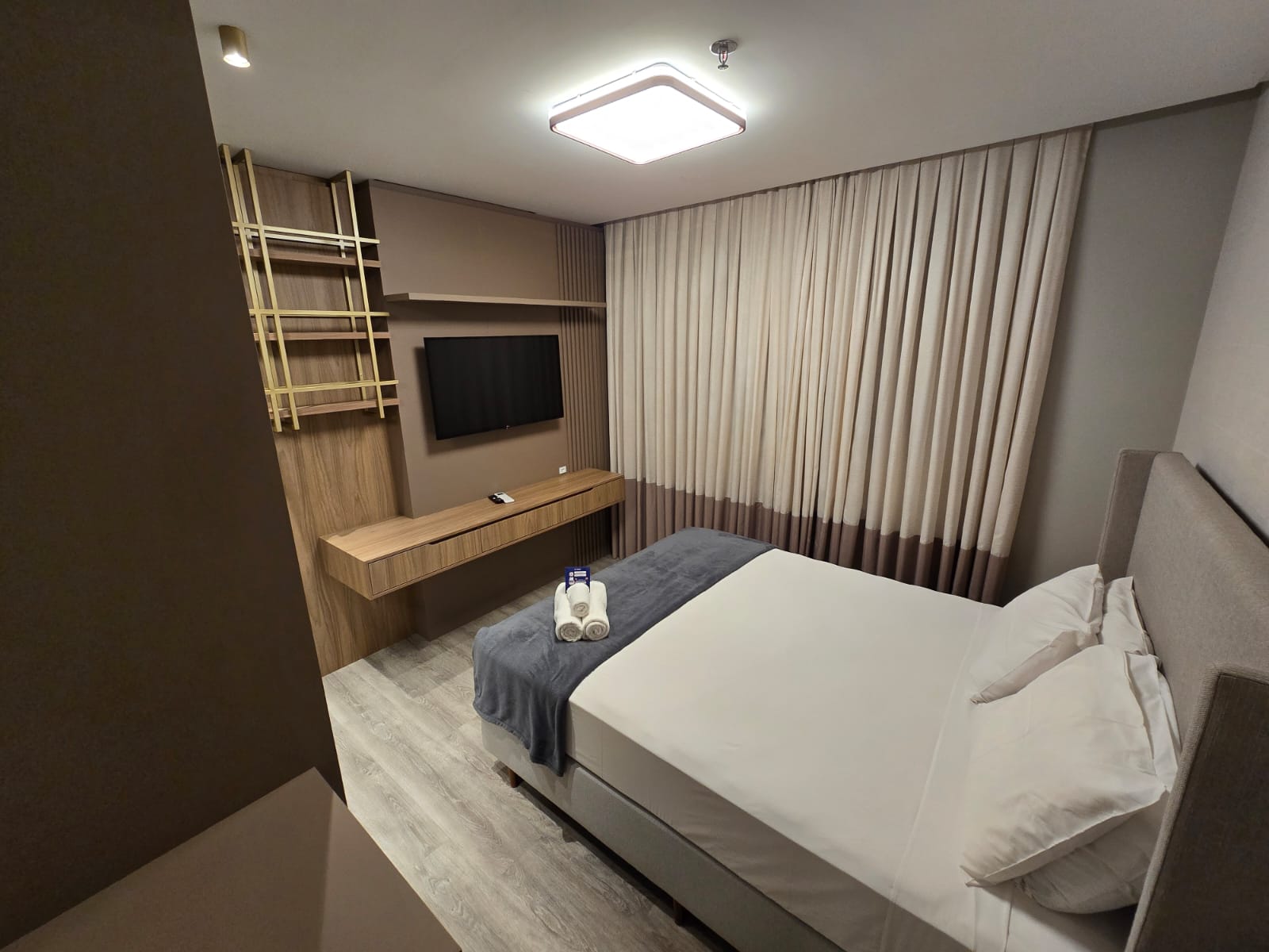 Apartamento 1 suíte em Meia Praia — Meia Praia