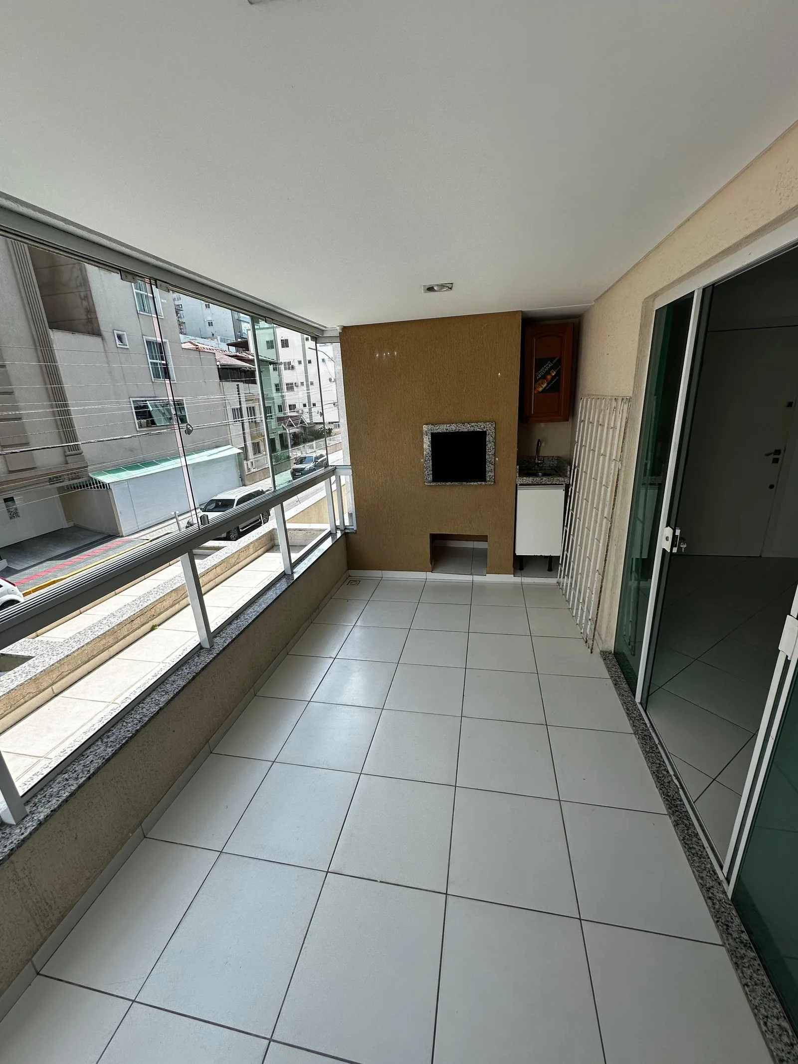 Apartamento 2 quartos em Meia Praia — Meia Praia