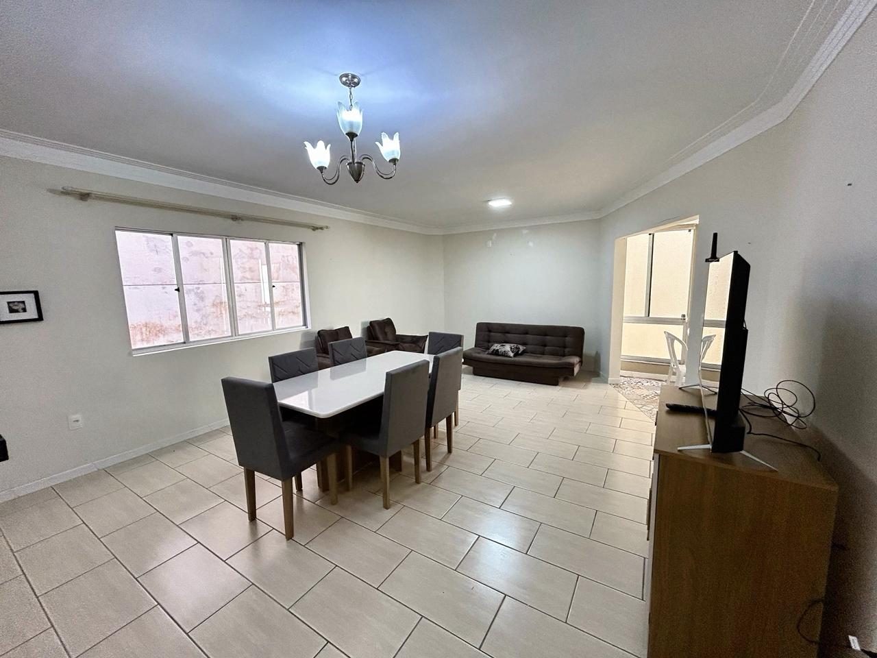 Apartamento 3 quartos em Meia Praia — Meia Praia