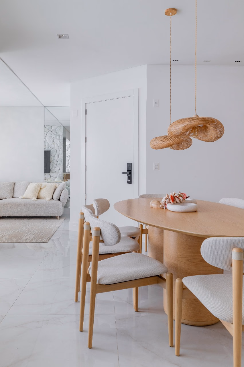 Apartamento 3 suítes em Meia Praia — Meia Praia