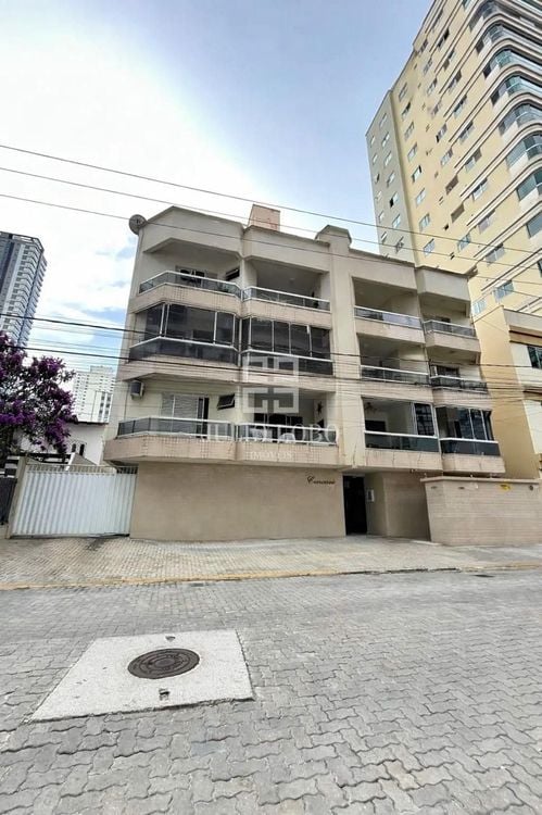 Edifício Concavi — Meia Praia