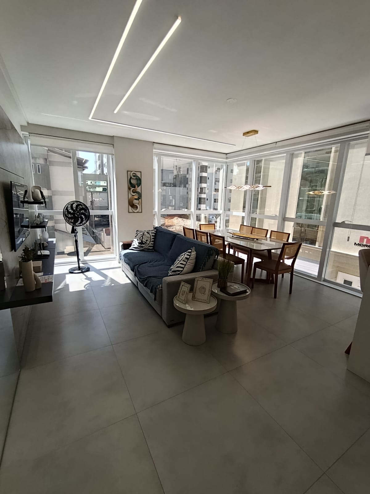 Apartamento 3 quartos em Meia Praia — Meia Praia