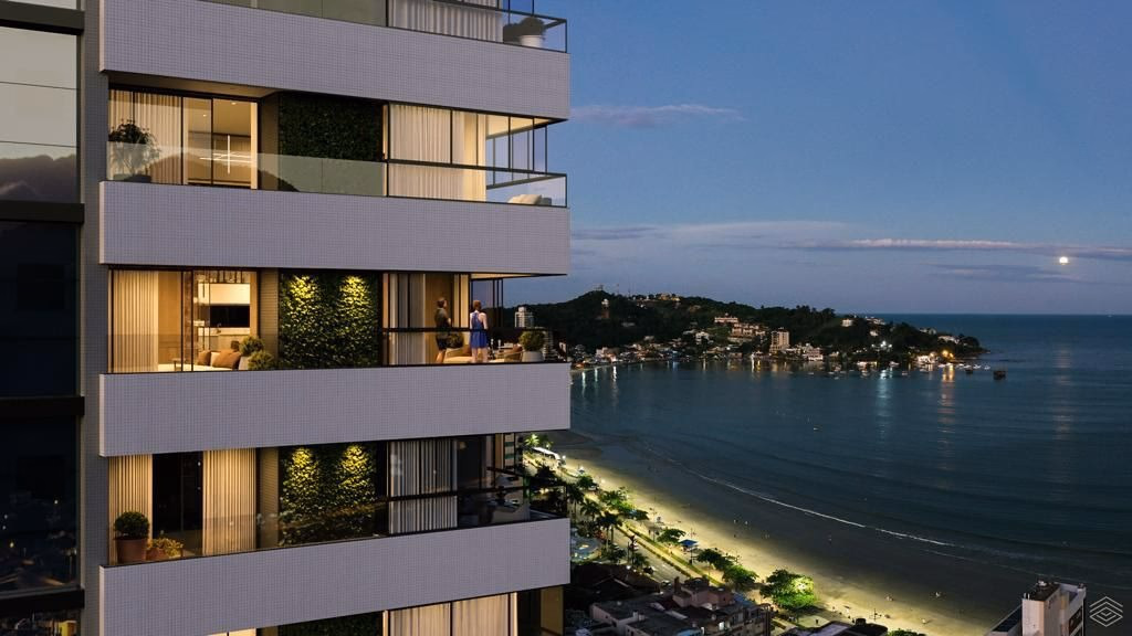 Apartamento 4 suítes em Meia Praia — Meia Praia