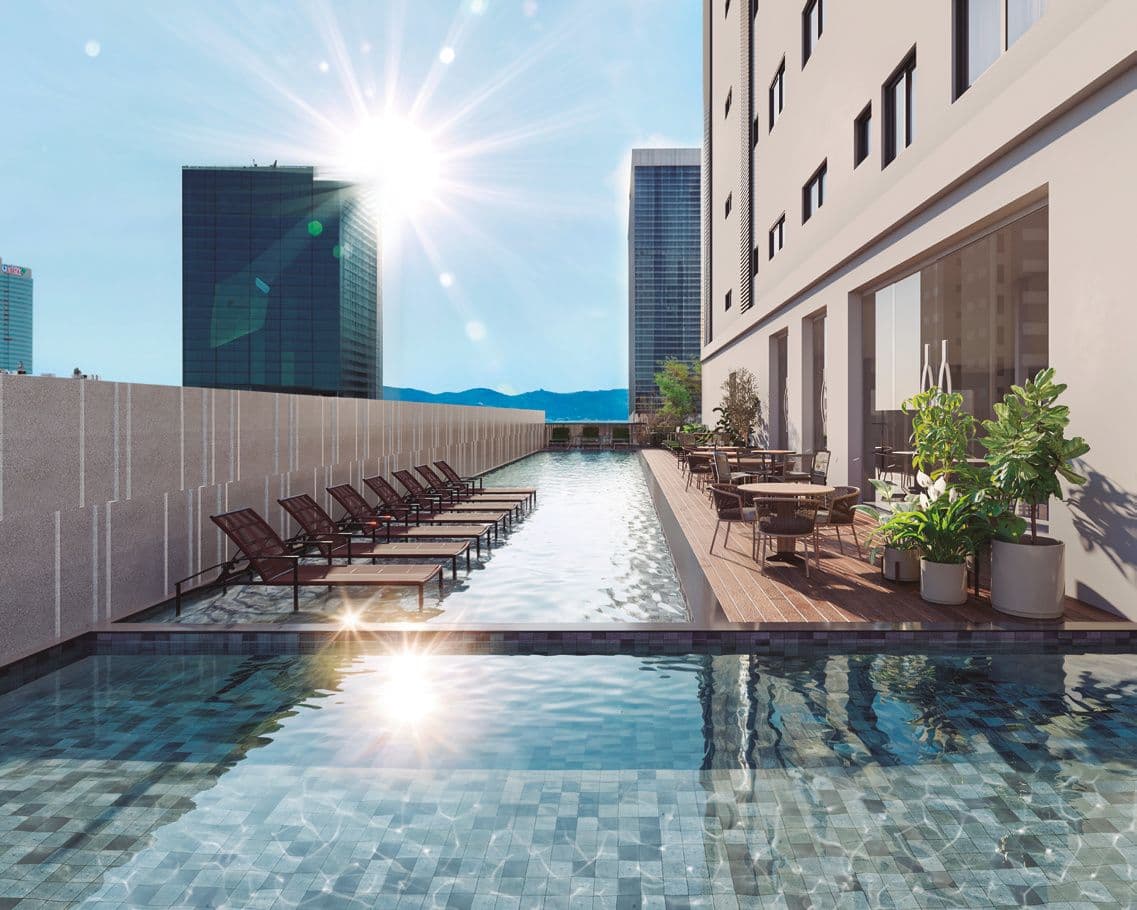 Piscina externa do Accendis Home Living, no 7º pavimento, em Itapema