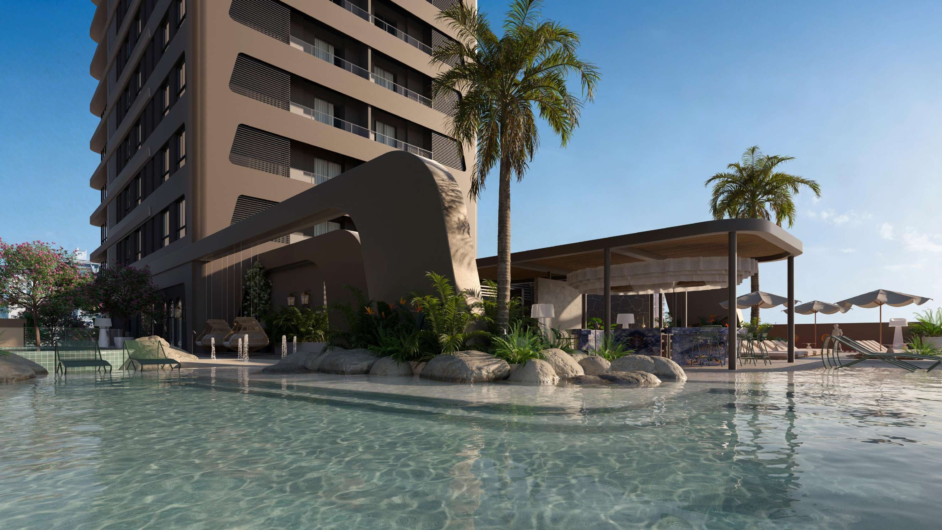 Piscina Principal do Charles II Yacht Royal Home no 7º andar com palmeiras e área de lazer integrada