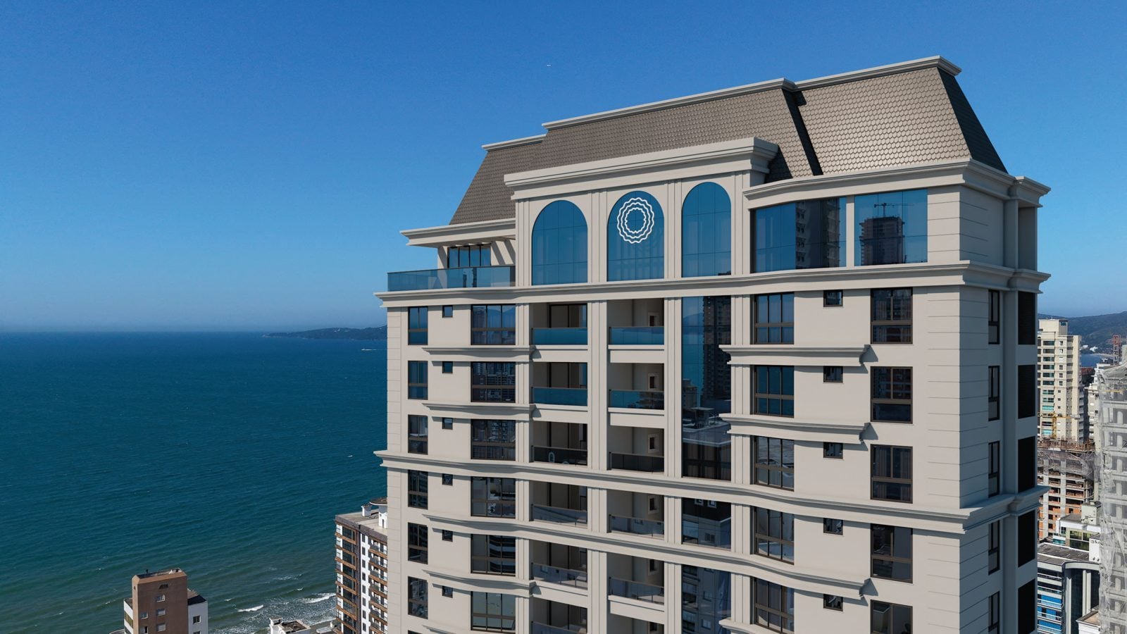 Topo do Florêncio Tower, a 100 metros de altura, com o mar da Meia Praia ao fundo