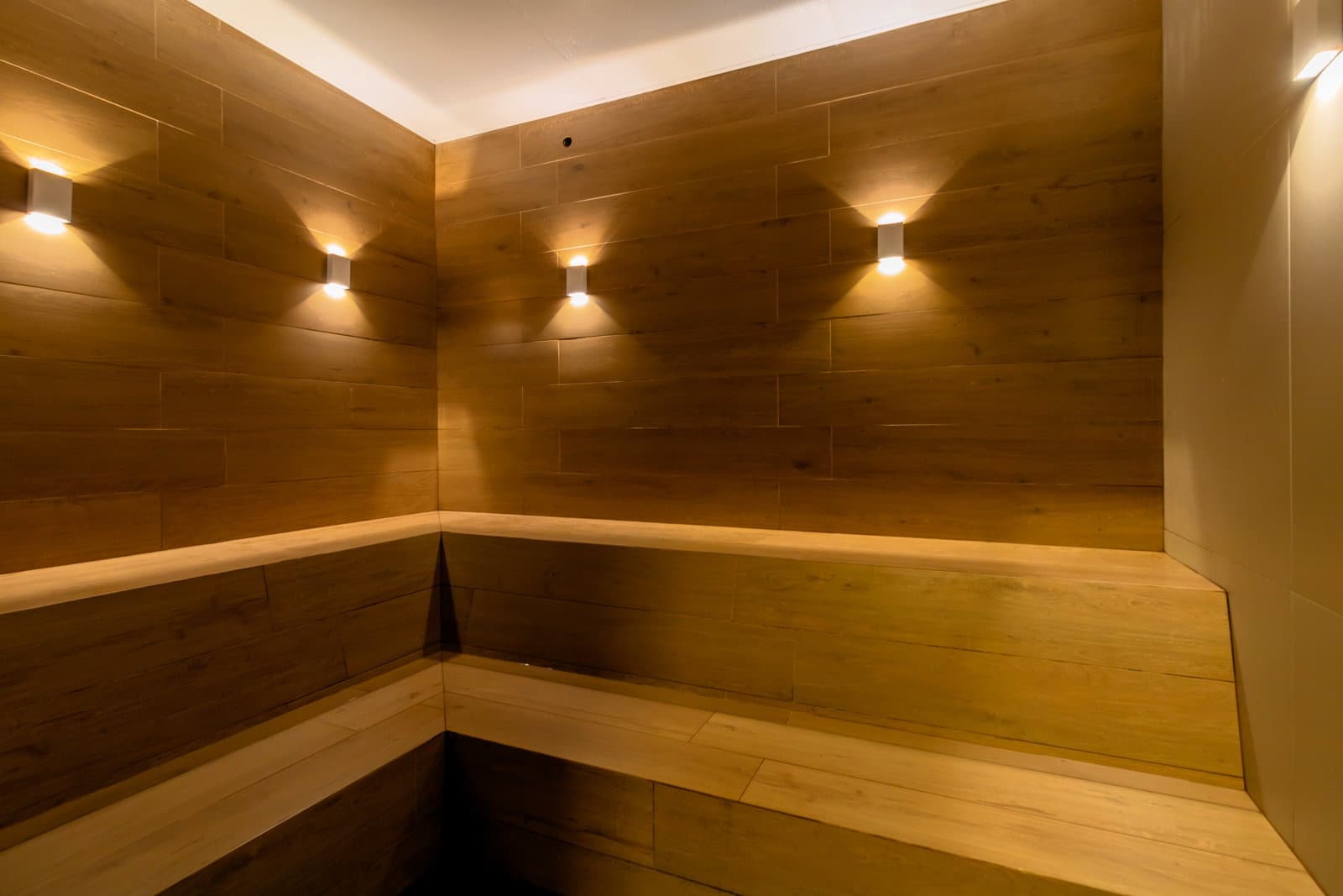 Sauna úmida do Paramount Tower, em Meia Praia, Itapema