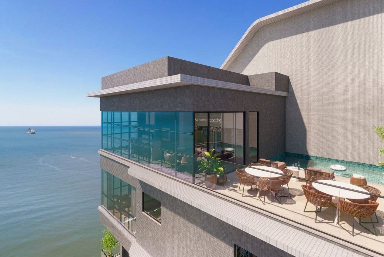 Terraço com piscina privativa do duplex do Pirita, com vista para o mar de Meia Praia