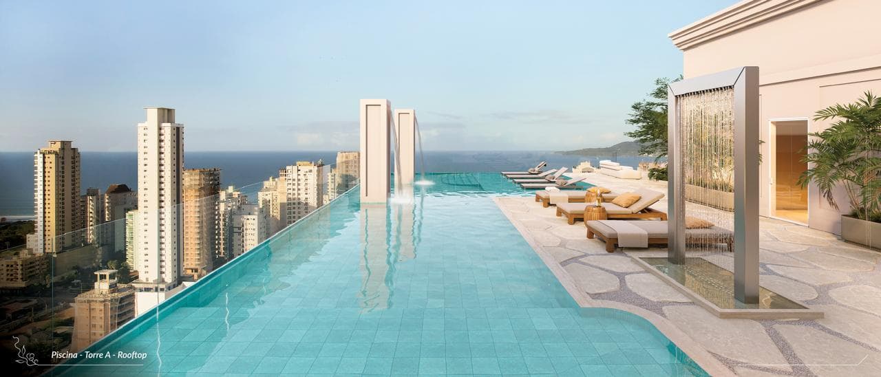 Piscina do rooftop da Torre A do Torres de Marseille, com vista para o mar