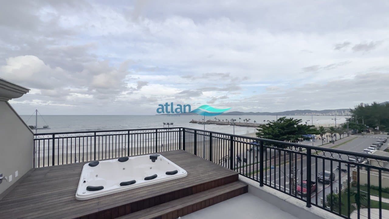 Apartamento 3 suítes em Centro — Centro