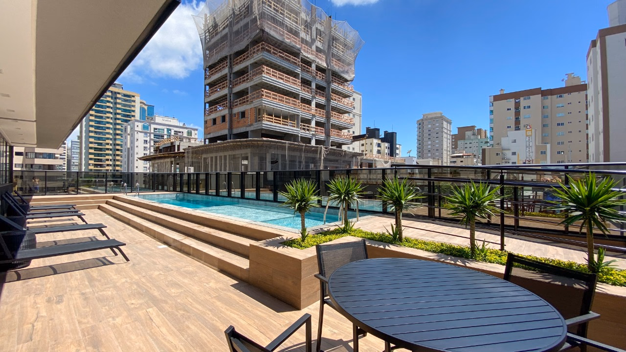 Apartamento o Copenhagen em Meia Praia, Itapema a venda