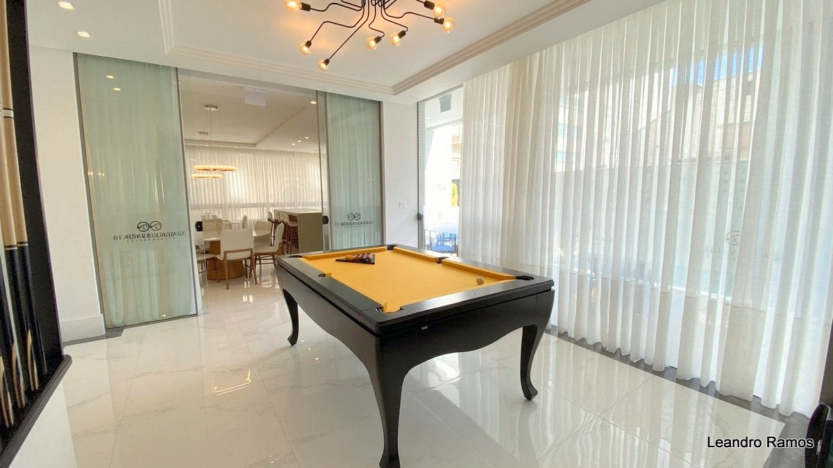 Apartamento quadra mar mobiliado á venda em Meia Praia - beach Village á venda em Itapema (4)