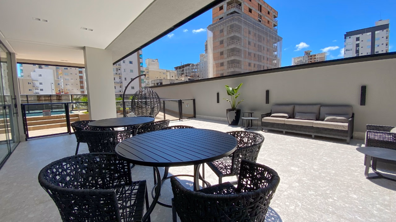 Apartamento o Copenhagen em Meia Praia, Itapema a venda